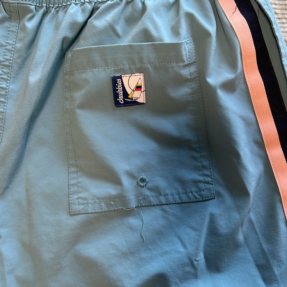 Men’s Chubbies Size L - Picture 3 of 4